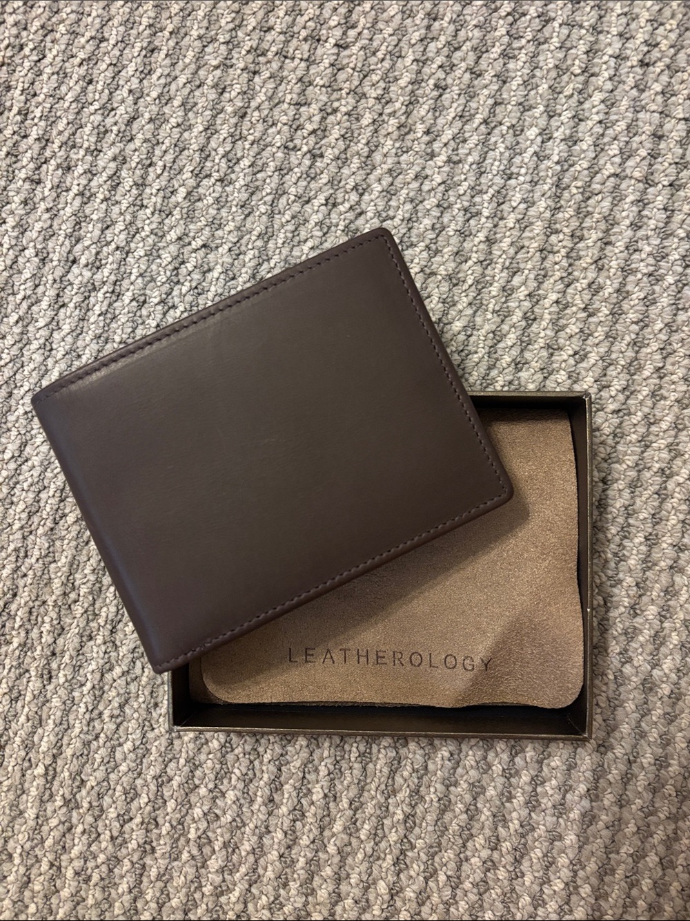 NWT Leatherology Men's Brown Leather Wallet